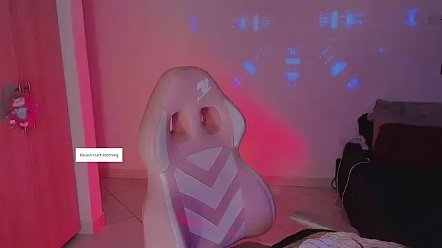 Moonlightt 21 online show from 12/13/25, 08:58