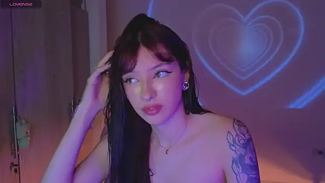 Snapshot of Moonlightt_21 chatting on 03/01/26, 10:23 Moonlightt 21 online show from 03/01/26, 10:23