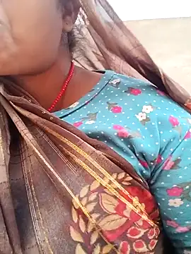 Snapshot of Cut_itri chatting on 09/19/25, 01:29 Cut itri online show from 09/19/25, 01:29