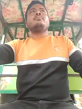 Snapshot of CatchingBouquet chatting on 02/04/26, 07:36 CatchingBouquet online show from 02/04/26, 07:36