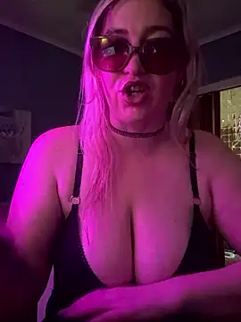 Snapshot of Granlady7 chatting on 01/07/26, 10:18 Granlady7 online show from 01/07/26, 10:18