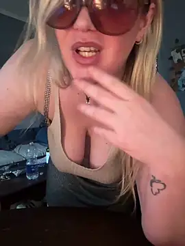 Granlady7 online show from 04/15/26, 07:58