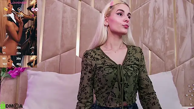 SelenaDaze online show from 04/19/26, 10:36