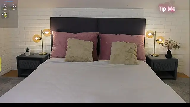 Snapshot of Angel___Blond chatting on 07/23/26, 03:32 Angel Blond online show from 07/23/26, 03:32
