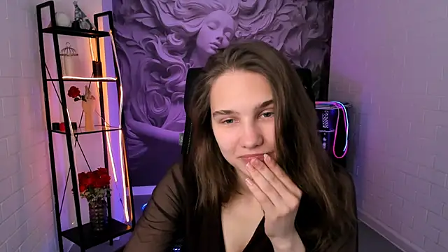 Snapshot of TessaMill chatting on 09/17/25, 05:31 TessaMill online show from 09/17/25, 05:31