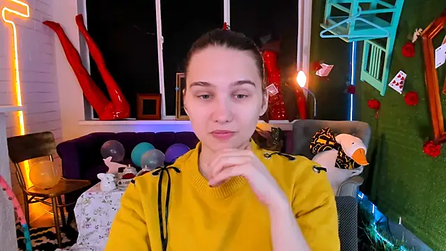 Snapshot of TessaMill chatting on 09/20/25, 05:19 TessaMill online show from 09/20/25, 05:19