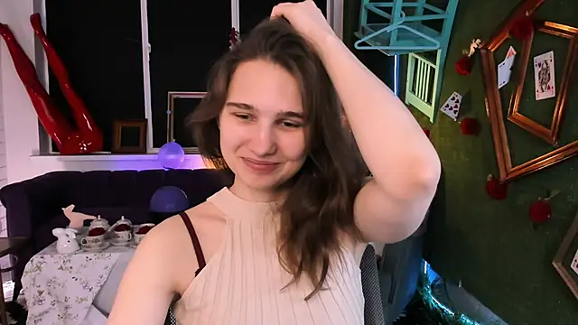 Snapshot of TessaMill chatting on 09/29/25, 05:34 TessaMill online show from 09/29/25, 05:34