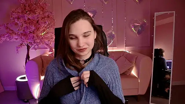 Snapshot of TessaMill chatting on 02/20/26, 06:26 TessaMill online show from 02/20/26, 06:26