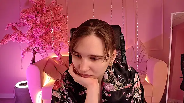 Snapshot of TessaMill chatting on 03/04/26, 09:15 TessaMill online show from 03/04/26, 09:15