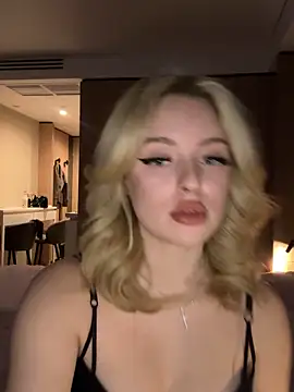 SexyEvaLips online show from 05/15/26, 05:42