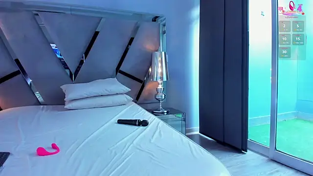 Snapshot of miamirage_ chatting on 09/26/25, 12:31 miamirage online show from 09/26/25, 12:31