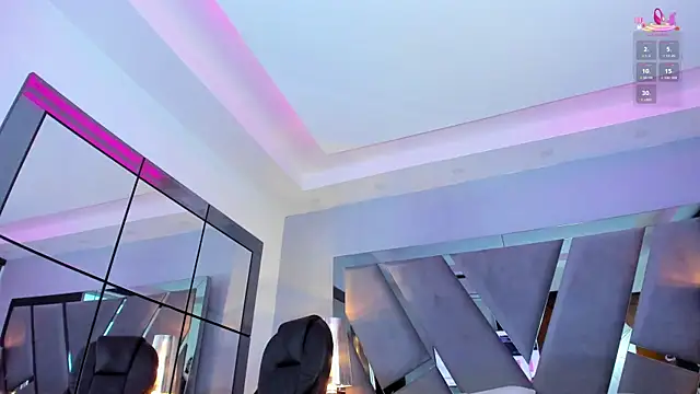 Snapshot of miamirage_ chatting on 10/31/25, 12:50 miamirage online show from 10/31/25, 12:50