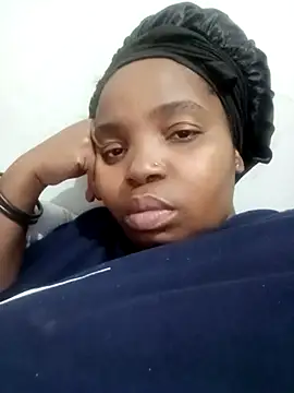 Snapshot of ShySexyBaddiexx chatting on 09/27/25, 11:59 ShySexyBaddiexx online show from 09/27/25, 11:59