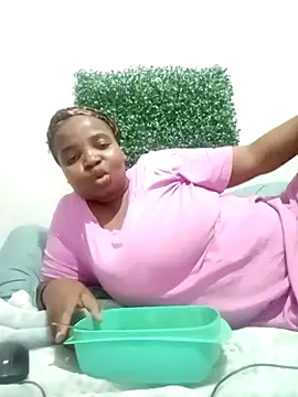 Snapshot of ShySexyBaddiexx chatting on 10/15/25, 08:42 ShySexyBaddiexx online show from 10/15/25, 08:42