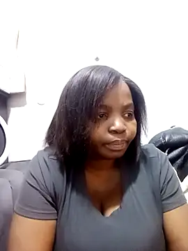 Snapshot of ShySexyBaddiexx chatting on 11/25/25, 05:13 ShySexyBaddiexx online show from 11/25/25, 05:13