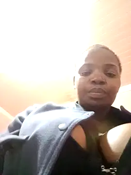 Snapshot of ShySexyBaddiexx chatting on 02/12/26, 02:17 ShySexyBaddiexx online show from 02/12/26, 02:17