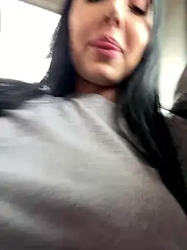 Snapshot of oh_nina chatting on 01/10/26, 08:32 oh nina online show from 01/10/26, 08:32