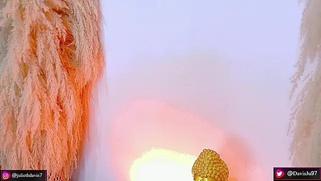 JulietaDavis online show from 04/24/26, 09:45