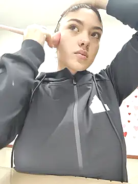 Victoria Beaumont online show from 03/24/26, 11:15