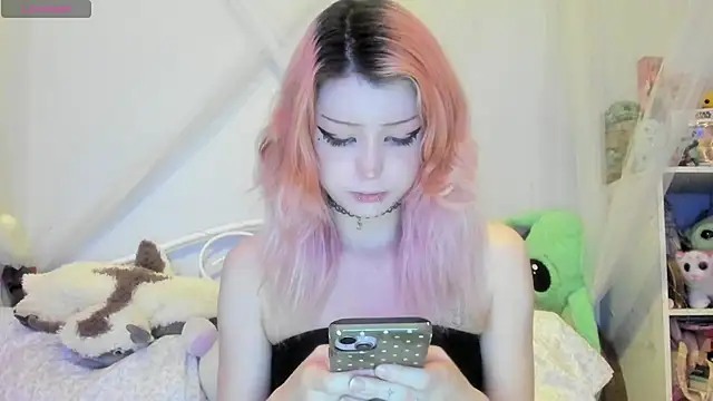 Snapshot of bunnyislewd chatting on 09/13/25, 02:44 bunnyislewd online show from 09/13/25, 02:44