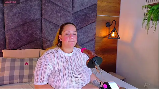 Snapshot of JenaCooper_ chatting on 06/04/26, 03:12 JenaCooper online show from 06/04/26, 03:12