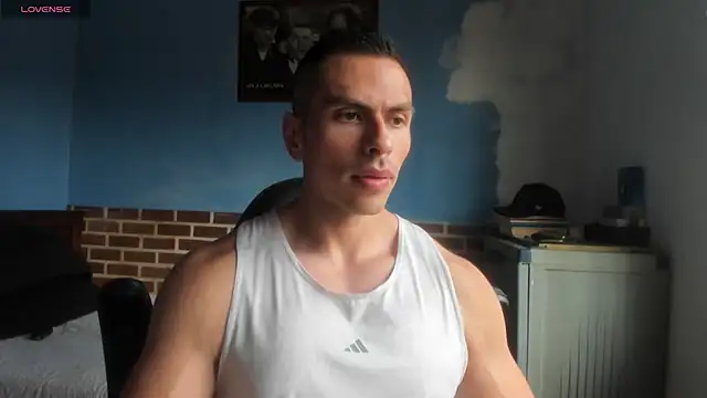 Snapshot of justinkarter chatting on 06/12/26, 05:34 justinkarter online show from 06/12/26, 05:34