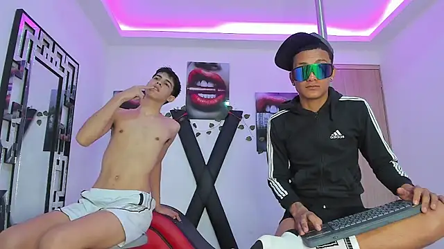 TWINKS FRIENDS online show from 09/30/25, 07:24