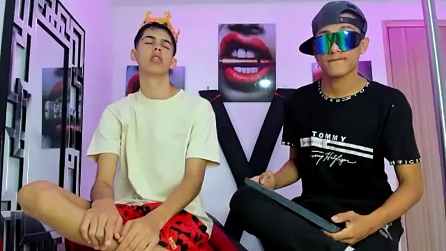 TWINKS FRIENDS online show from 10/27/25, 07:23