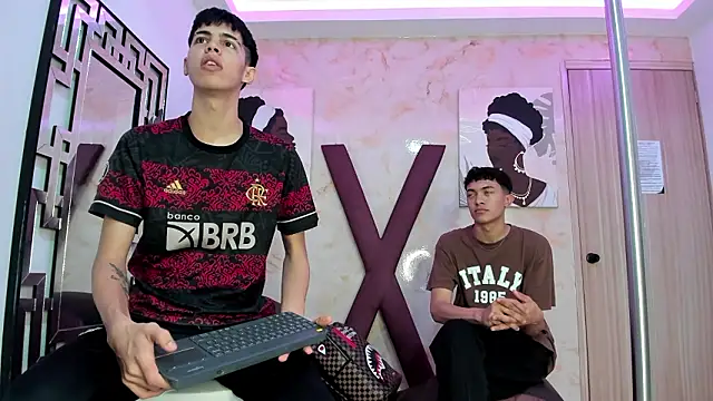 TWINKS FRIENDS online show from 02/02/26, 01:21