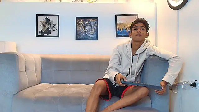 TWINKS FRIENDS online show from 05/27/26, 01:19