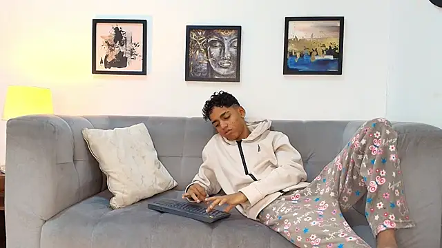 TWINKS FRIENDS online show from 06/03/26, 01:25