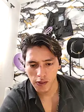 Snapshot of Hiroshi_Shen chatting on 04/01/26, 01:41 Hiroshi Shen online show from 04/01/26, 01:41