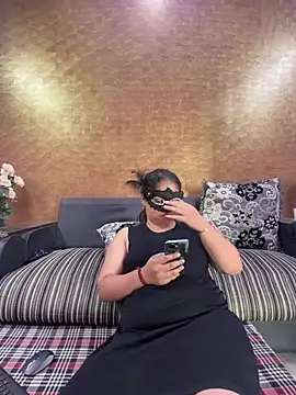 Iampriyaaa15 online show from 07/01/26, 06:59