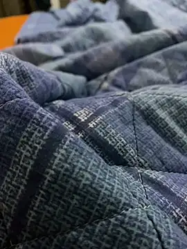 girlslvrs online show from 01/14/26, 07:08