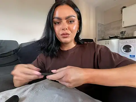 FrancescaXO online show from 03/18/26, 02:09