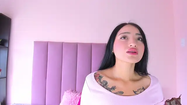 violet myerrs online show from 11/17/25, 01:17