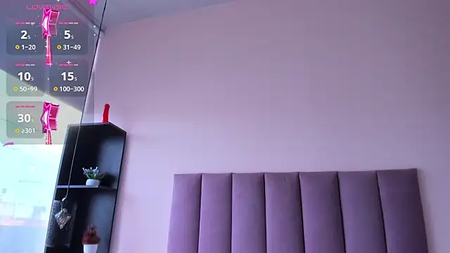 violet myerrs online show from 11/26/25, 12:39