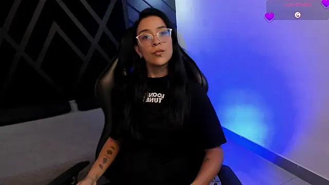 zoe martins  online show from 02/07/26, 05:27