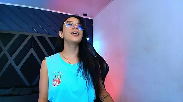 zoe martins  online show from 02/26/26, 05:45