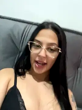 Snapshot of jujuarantes__2025 chatting on 09/24/25, 03:15 jujuarantes 2025 online show from 09/24/25, 03:15