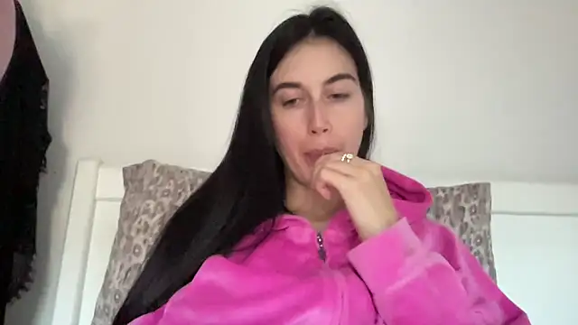 Talyo19 online show from 11/19/25, 01:22