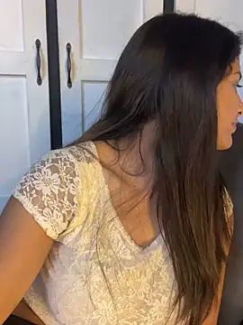 chicachocolate01 online show from 09/26/25, 11:42