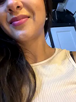 chicachocolate01 online show from 11/06/25, 02:01