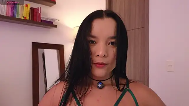 Evelyn  16 online show from 10/01/25, 12:16