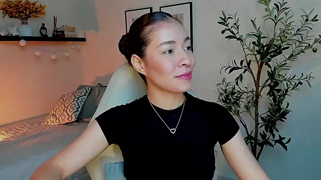 isabella-garcia- online show from 04/17/26, 02:47