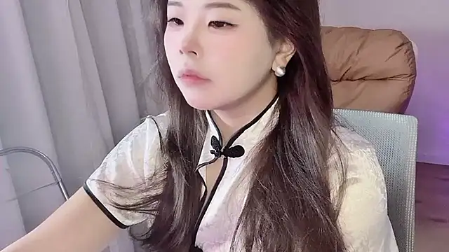 xiaotanbaby online show from 11/11/25, 04:40