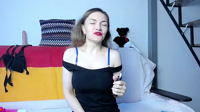 Katherine Twilight online show from 12/08/24, 07:15