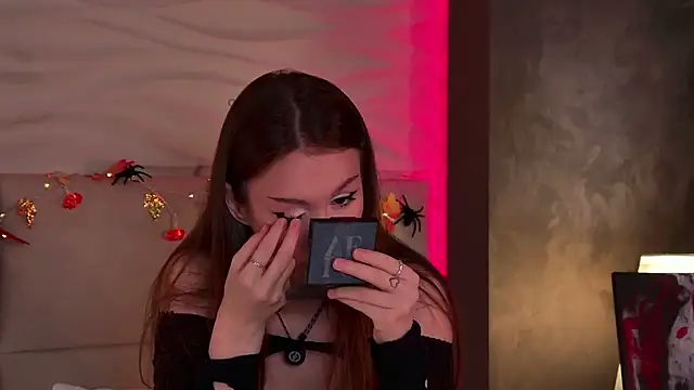 DianaGlow online show from 10/20/25, 02:39