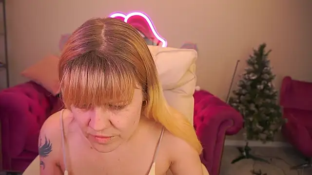 BellaLaPetit online show from 01/31/26, 07:11