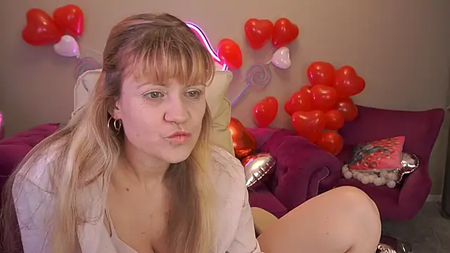 BellaLaPetit online show from 02/15/26, 01:41